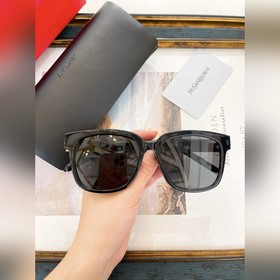 YSL Yves Saint Laurent‌ MODEL：SL M40 SIZ