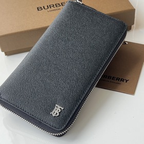 粒面皮革拉鍊包[burberry 巴寶莉]原單出品IT~~ 大面采用進口手掌紋皮