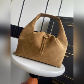 現貨~  磨砂皮CHANEL 26C 香奈兒Hobo Bag，随性姿态書寫優