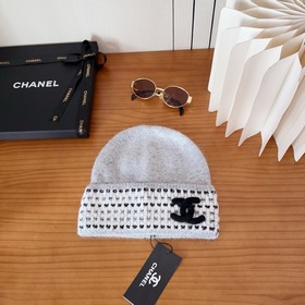 香奈兒官網發布，CHANEL 小香爆款針織帽！小紅書新品發布，太 了，高彈面料