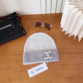 香奈兒官網發布，CHANEL 小香爆款針織帽！小紅書新品發布，太 了，高彈面料