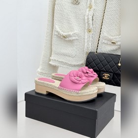 CHANEL 小香經典春夏麻繩 山茶花系列厚底拖鞋 這一季山茶花系列真的超美 香