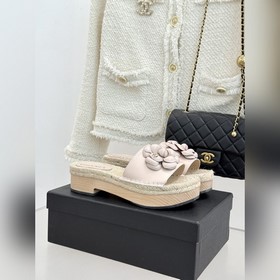 CHANEL 小香經典春夏麻繩 山茶花系列厚底拖鞋 這一季山茶花系列真的超美 香
