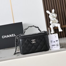 CHANEL 24K新品 黑銀水鑽手柄 長盒子包 化妝包 牛皮 手柄 黑銀 皮質