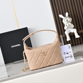 chanel 新款飯盒包	美到炸	#	美到錢包哭泣 26C新款飯盒的logo比之