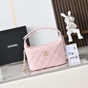 chanel 新款飯盒包	美到炸	#	美到錢包哭泣 26C新款飯盒的logo比之