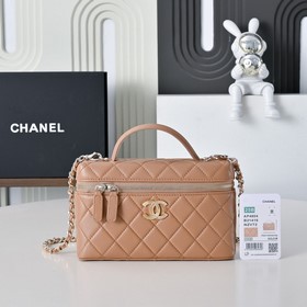chanel 羊皮鴛鴦扣25C LP手柄化妝包盒子包 非常經典耐看的造型[愉快]