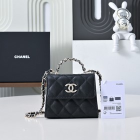 chanel 26C 珍珠鑲嵌小費包 手柄的細節真的是大愛 雙C在燈光下 bli