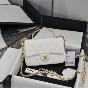 chanel 23S新款手柄大mini 這一季的皮質都很美，手柄亮點麻花型拉絲