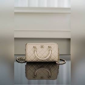 頂級進口原廠皮 所見即所得 Chanel 25c 早春波士頓 保齡球包 杏色