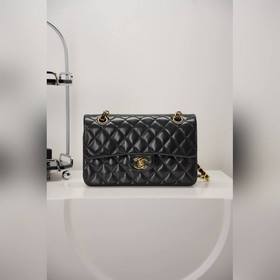 頂級進口原廠皮 所見即所得 Classic Fla 經典口蓋包 黑羊金 小號