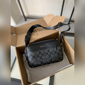 蔻馳最高版本配全套專.櫃包裝 蔻馳Graham雙拉鍊相機包 黑色老花 尺寸：2