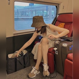 FENDI 芬迪 老花字母漁夫帽，FD的老花漁夫帽真的很洋氣，超火爆的2026早