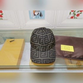 新款。。。芬迪專櫃經典款，純棉面料，手感細膩舒适，實物拍攝，純棉裡布，時尚百搭，
