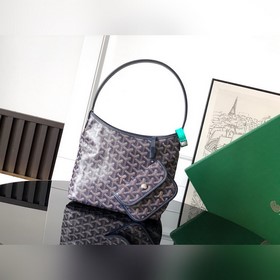 Bohème Hobo迷你包是輕巧、靈活和安全的縮影，這要歸功于它的拉鍊閉合。由