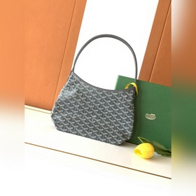 全球首發Goyard mini hobo！ 目前隻有韓國 别的國家要晚半年後發行
