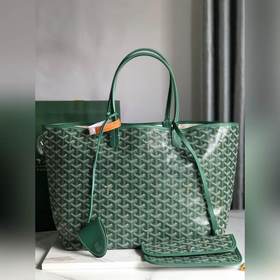 正品級 Goyard(戈雅)經多次研究與改良，不斷提升面料與皮質，全方位獨家定制