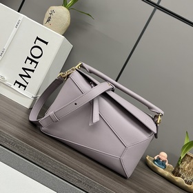 Loewe 新版本 小號柔軟牛皮革Puzzle Edge手袋 Loewe 推