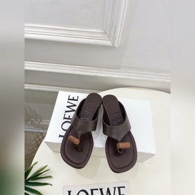 LOEWE 羅意威 26ss 2026春夏新品 Toggle 平底扣環夾腳拖鞋