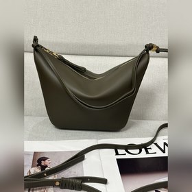 原廠皮  Loewe  深卡其綠色 經典牛皮革Hammock hobo手袋
