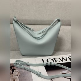 原廠皮  Loewe  冰川藍色 經典牛皮革Hammock hobo手袋