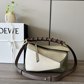 Loewe  新款Puzzle Edge 編織手袋 Puzzle 手袋是創意總
