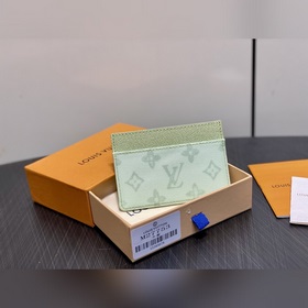 [台灣版]M27753淺綠 卡包名片夾 卡套 Card Holder 卡夾 M2