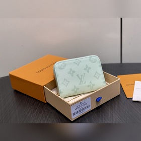[台灣版]M27722淺綠 單拉鍊零錢包 Zippy Coin Purse 零錢