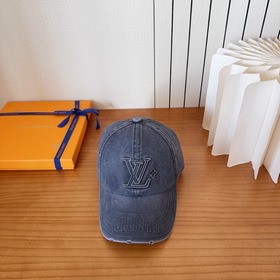 路易威登棒球帽LouisVuitton 新款LV棒球帽，重工打造 完美刺繡，高端