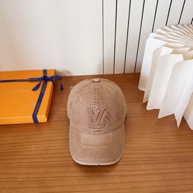 路易威登棒球帽LouisVuitton 新款LV棒球帽，重工打造 完美刺繡，高端