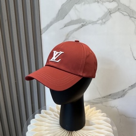 路易威登棒球帽LouisVuitton 新款LV棒球帽，重工打造 完美刺繡，高端