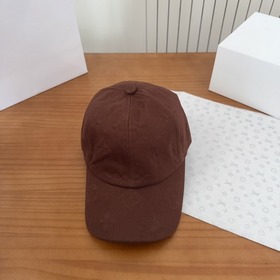 路易威登棒球帽LouisVuitton 新款LV棒球帽，重工打造 完美刺繡，高端
