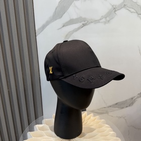 路易威登棒球帽LouisVuitton 新款LV棒球帽，重工打造 完美刺繡，高端
