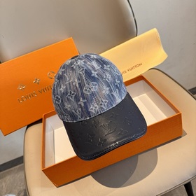 LV(路易威登)新款原單棒球帽，牛皮拼接，1：1開模訂制，原版牛仔布料，做工細緻