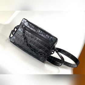頂級原單 M98903鳄魚紋 Soft Trunk 手袋為牛皮壓印超大 Mono