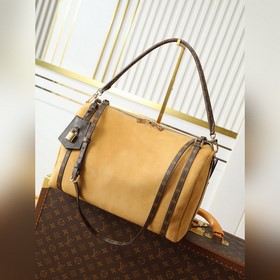 歐陽娜娜同款，頂級原單，163變碼芯片，型號：M26358卡其，本款 Expre