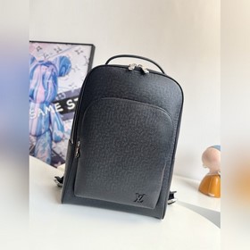 動态芯片 FR海外原單M30977獨家實拍！Avenue 雙肩包由Taïga 皮
