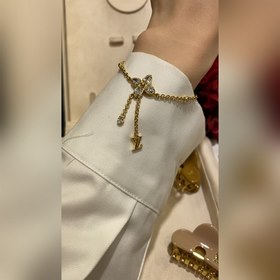 211490今日新品 手鍊 LV 新款滿鑽花卉小鍊條流蘇金色手鍊 橢圓水鑽 字
