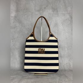 5BG231 咖啡色彩條紋托特包 MIUMIU最新的彩色條紋帆布托特包來喽！複古