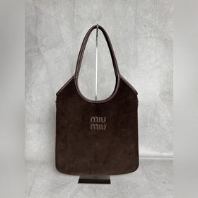 5BG231 Miu家新款伊勢丹限定托特包，官網主推，今年絕對爆 款式，頂級進