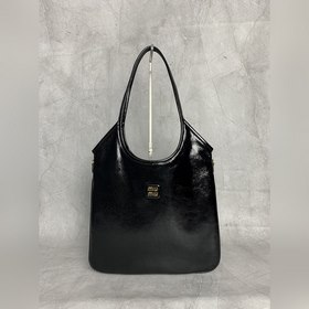 (皺漆原廠皮黑色) 5BG231 M家新款伊勢丹限定托特包，官網主推，今年絕對爆