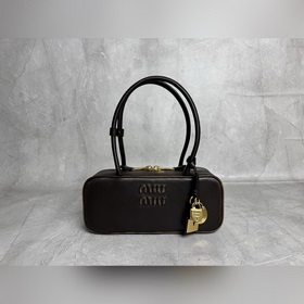 5BB173 複古擦色MiuMiu25ss單肩包 火爆全網中 超美Beau手袋融