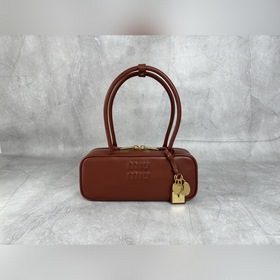5BB173 MiuMiu25ss單肩包 火爆全網中 超美Beau手袋融合了複古