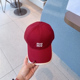 MiuMiu新款撞色邊棒球帽 當下爆熱的色系，街頭感十足 潮流百搭！