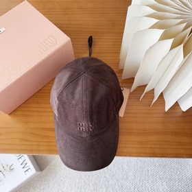 miumiu 缪缪秋冬新品燈芯絨棒球帽 原單正品開模訂制，原版做工細緻質量超贊！