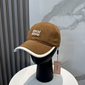 [Miumiu缪缪]新款訂單款刺繡棒球帽 大牌款超好搭配，趕緊入手！