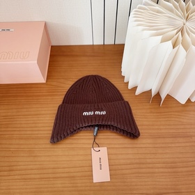 miumiu缪缪專櫃爆款針織帽！小紅書新品發布，太 了，高彈面料 經典色系，男女