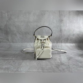 5BZ045 MIU新品學院風迷你雙肩包：超高品質小牛皮搭配厚實耐磨亞麻混紡内襯