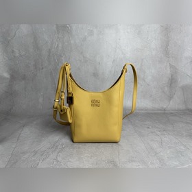 5BE099 (黃色)：Miu家日本快閃新品托特包，頂級進口牛皮，皮面質感高級，