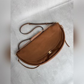 Soft Triomphe Halfmoon 半月包時髦住啦 CELINE 26